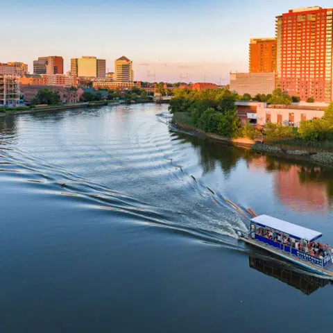 riverfront near apartment in wilmington de