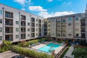 resort style pool at apartment in wilmington de